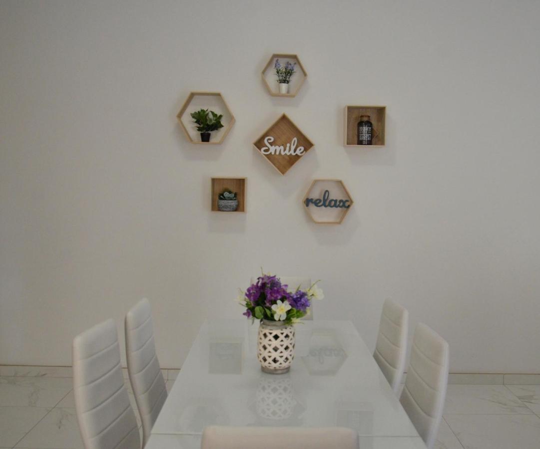 Lorenza Letting Apartment Marsaxlokk Esterno foto